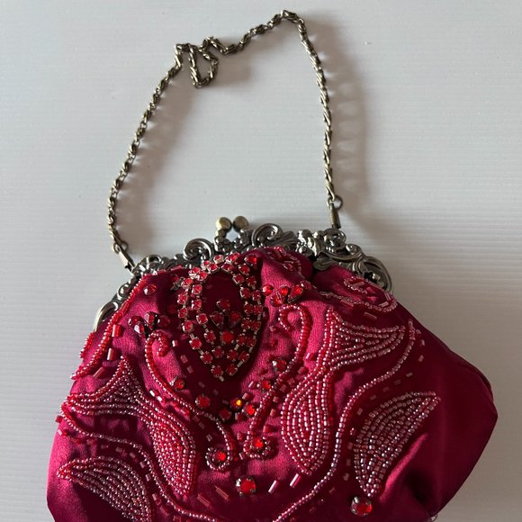 Red Vintage Style Clutch Wristlet Bag With Beads & Gems Detail - Picture 2 of 10